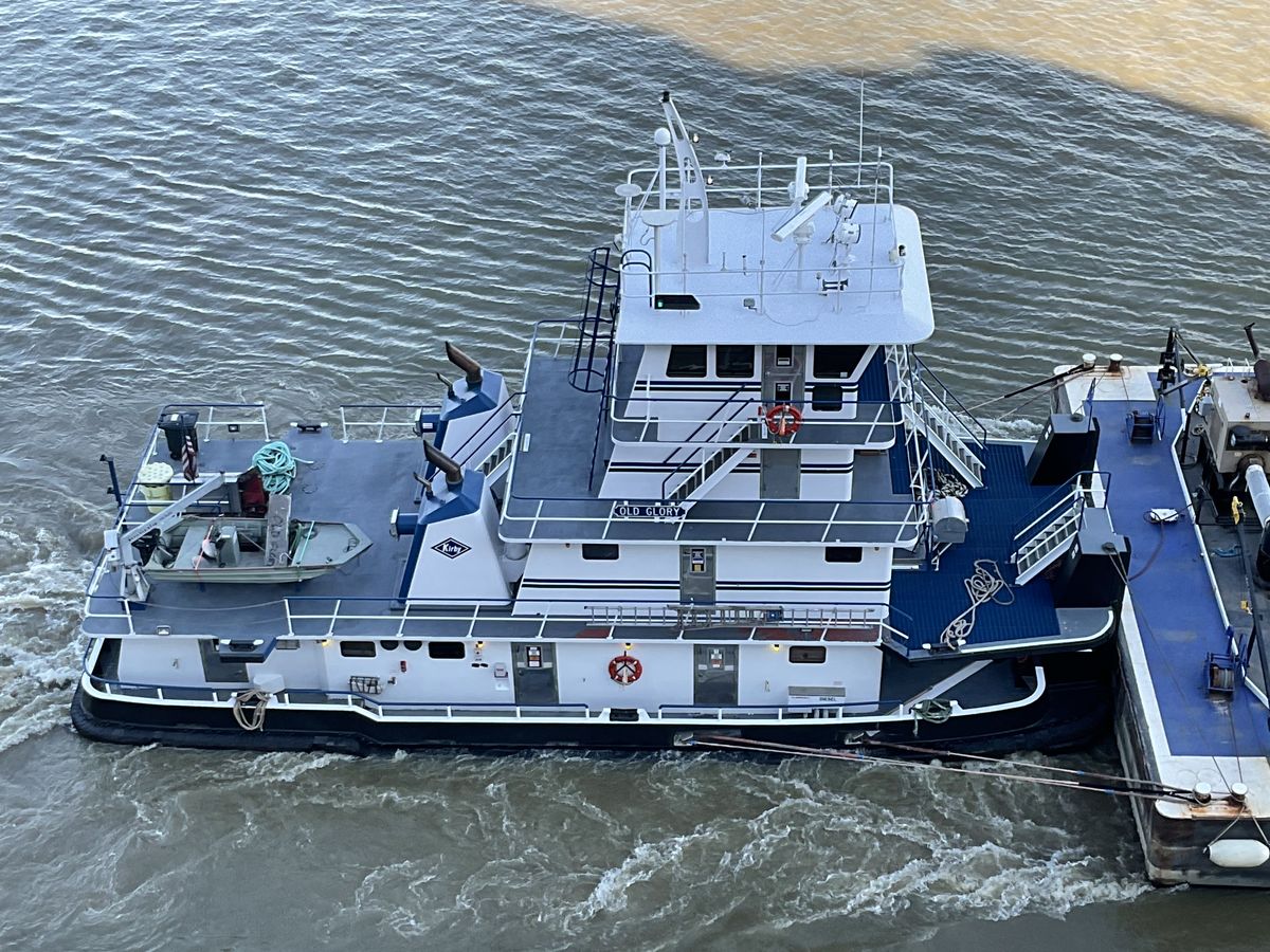Tugboats & Barges